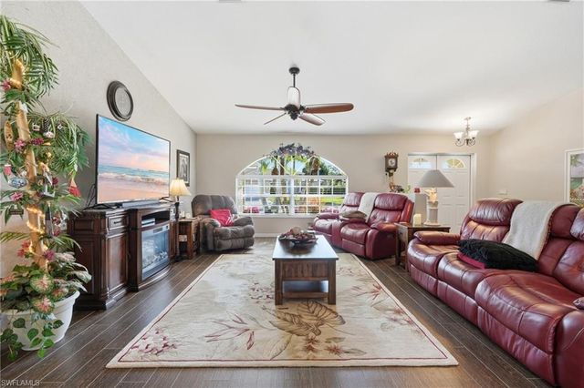 8867 Staghorn WAY, Fort Myers, FL 33908