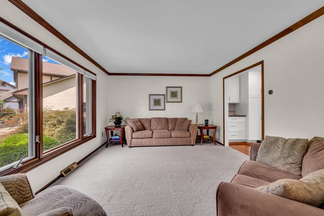 833 Bluffway Drive, Columbus, OH 43235