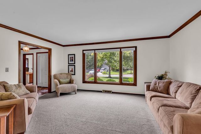 833 Bluffway Drive, Columbus, OH 43235