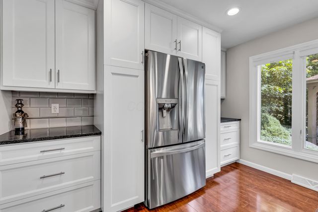 833 Bluffway Drive, Columbus, OH 43235