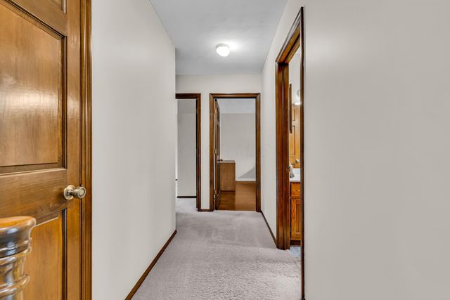 833 Bluffway Drive, Columbus, OH 43235