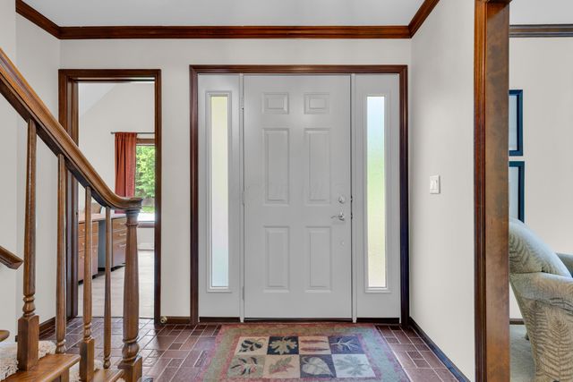 833 Bluffway Drive, Columbus, OH 43235