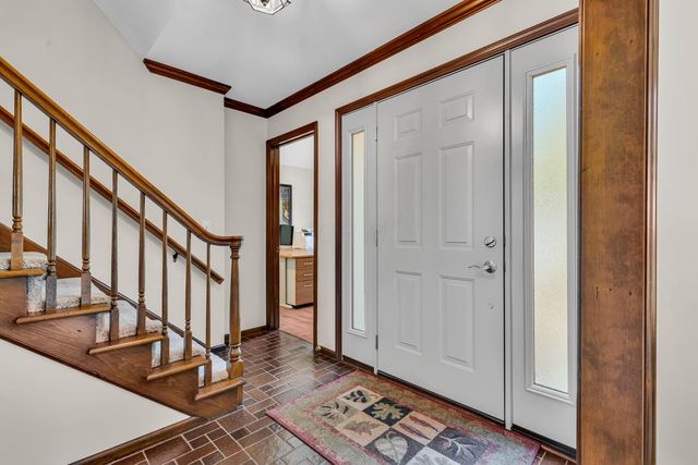 833 Bluffway Drive, Columbus, OH 43235