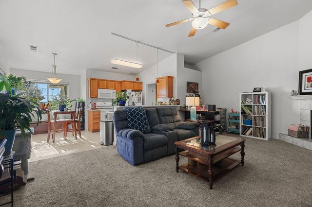 720 Stonebriar Trail, Redding, CA 96003