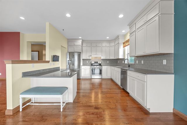 5997 Meadow Grass Circle, Cedar Rapids, IA 52403