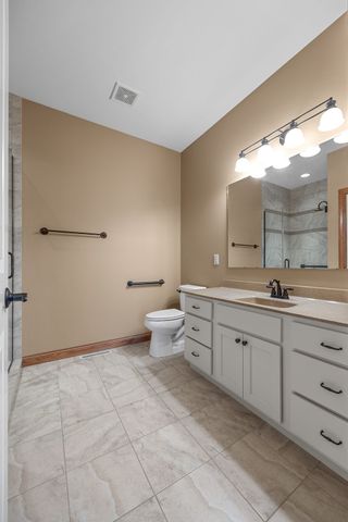 5997 Meadow Grass Circle, Cedar Rapids, IA 52403