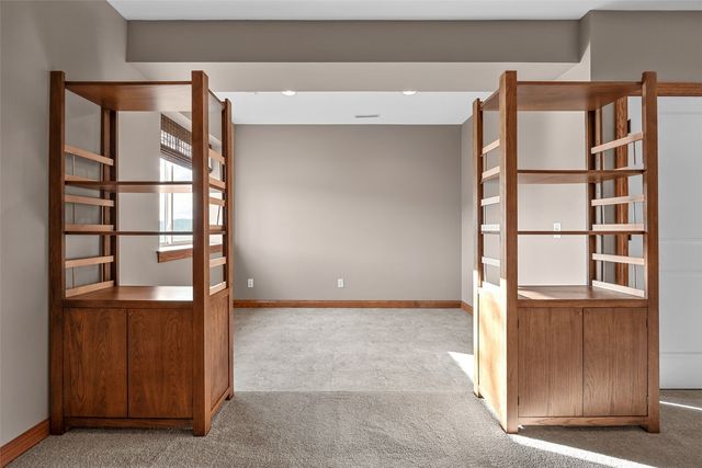 5997 Meadow Grass Circle, Cedar Rapids, IA 52403