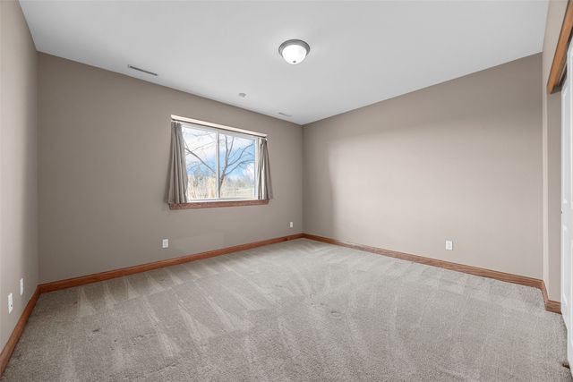 5997 Meadow Grass Circle, Cedar Rapids, IA 52403