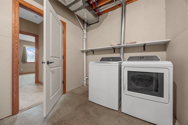 5997 Meadow Grass Circle, Cedar Rapids, IA 52403