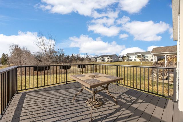 5997 Meadow Grass Circle, Cedar Rapids, IA 52403