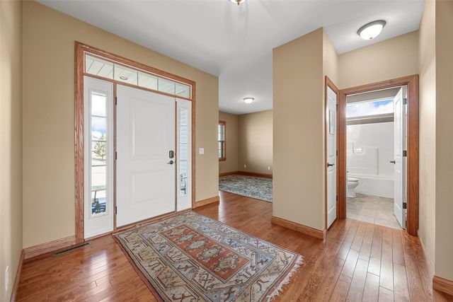 5997 Meadow Grass Circle, Cedar Rapids, IA 52403