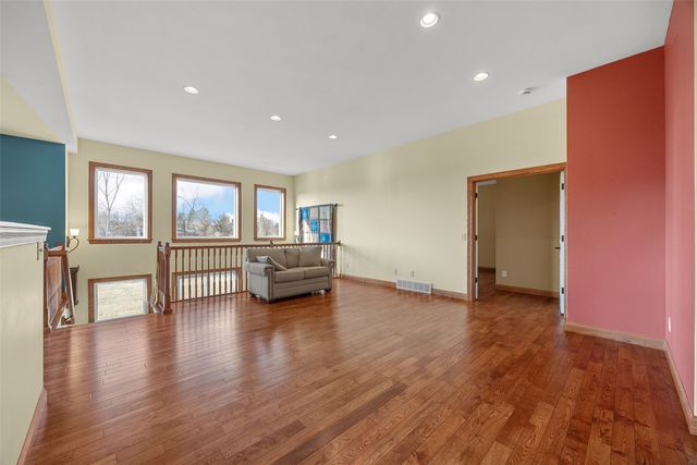 5997 Meadow Grass Circle, Cedar Rapids, IA 52403