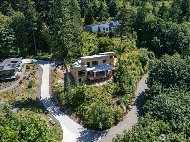 1697 Chuckanut Crest Drive, Bellingham, WA 98229