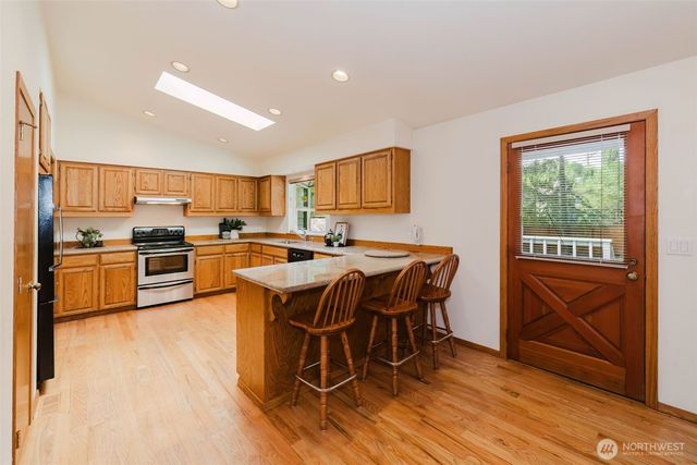 1724 NW Palmer Lane, Bremerton, WA 98311
