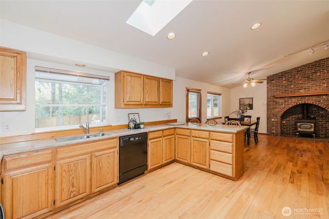 1724 NW Palmer Lane, Bremerton, WA 98311