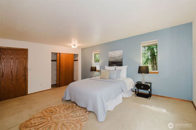 1724 NW Palmer Lane, Bremerton, WA 98311
