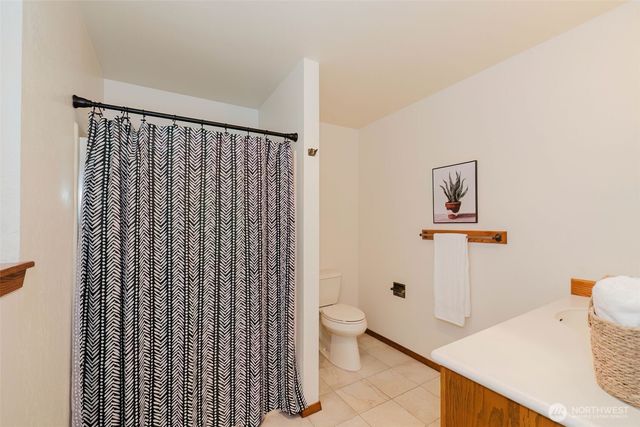 1724 NW Palmer Lane, Bremerton, WA 98311