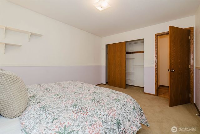 1724 NW Palmer Lane, Bremerton, WA 98311