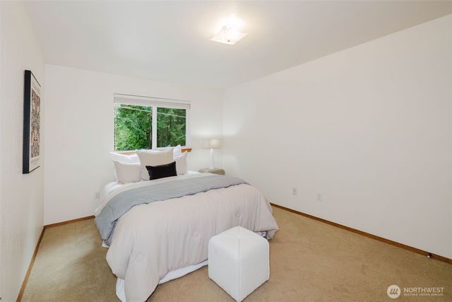 1724 NW Palmer Lane, Bremerton, WA 98311