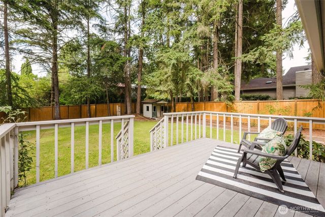 1724 NW Palmer Lane, Bremerton, WA 98311