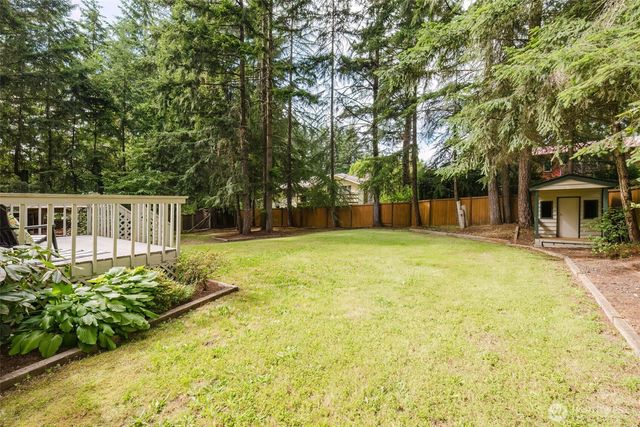 1724 NW Palmer Lane, Bremerton, WA 98311