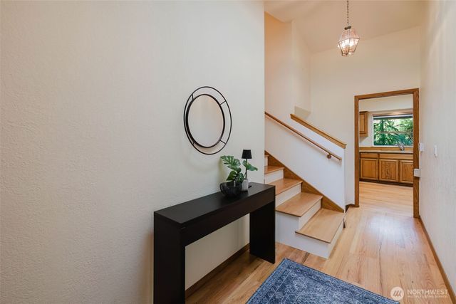 1724 NW Palmer Lane, Bremerton, WA 98311
