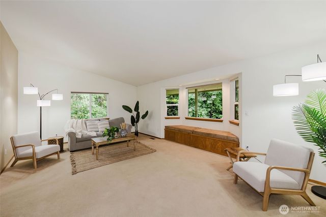 1724 NW Palmer Lane, Bremerton, WA 98311