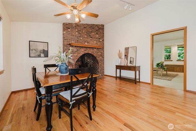 1724 NW Palmer Lane, Bremerton, WA 98311