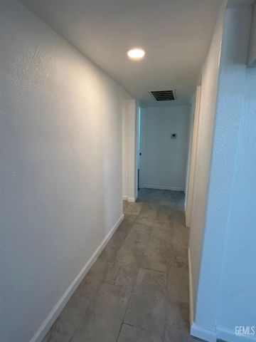 321 Mariposa Avenue, Bakersfield, CA 93307