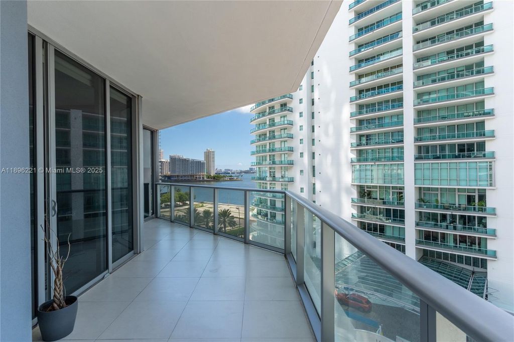 1300 Brickell Bay Dr 808, Miami, FL 33131
