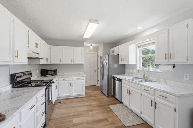 161 E Harbor, Hendersonville, TN 37075