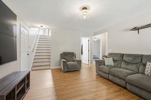 161 E Harbor, Hendersonville, TN 37075