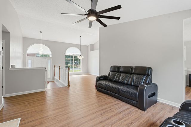 161 E Harbor, Hendersonville, TN 37075