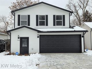 1116 E HAYES Avenue, Hazel Park, MI 48030