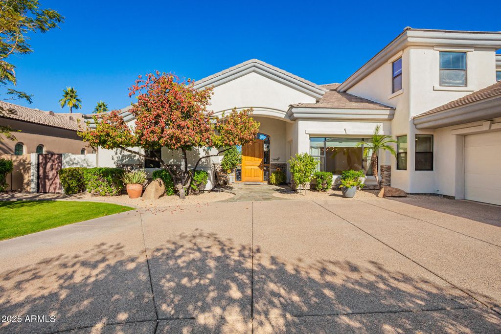 652 W ASTER Court, Chandler, AZ 85248 — photo 4