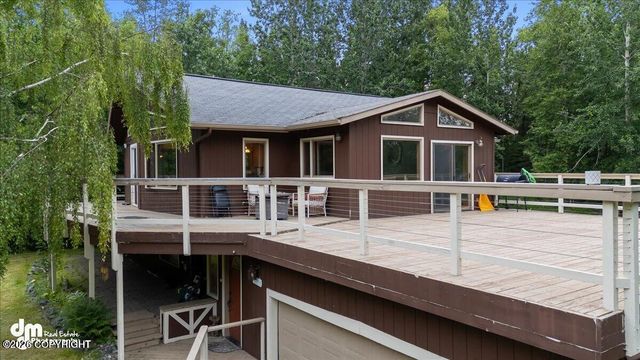 5625 E Rosebud Court, Wasilla, AK 99654