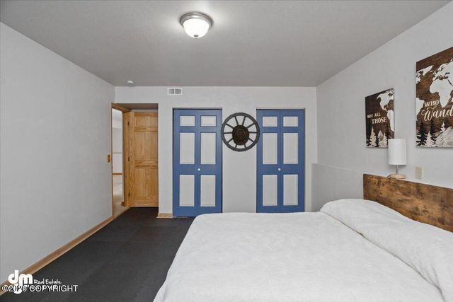 5625 E Rosebud Court, Wasilla, AK 99654