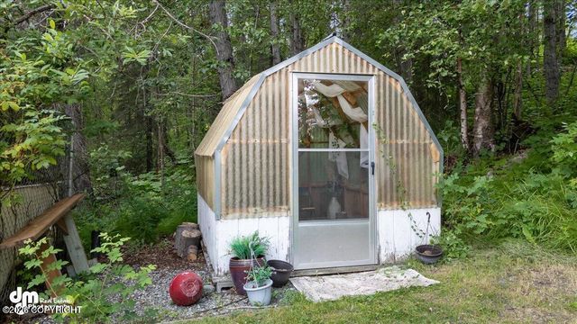 5625 E Rosebud Court, Wasilla, AK 99654