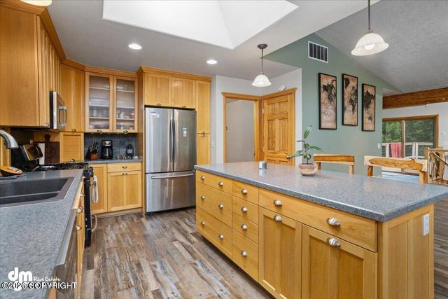 5625 E Rosebud Court, Wasilla, AK 99654