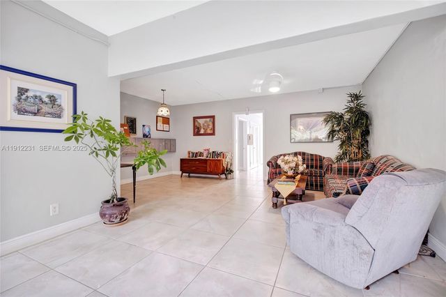 1943 Monroe Street 310D, Hollywood, FL 33020