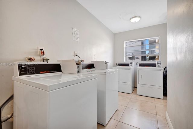 1943 Monroe Street 310D, Hollywood, FL 33020
