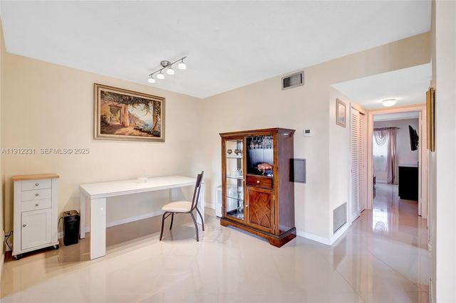 1943 Monroe Street 310D, Hollywood, FL 33020