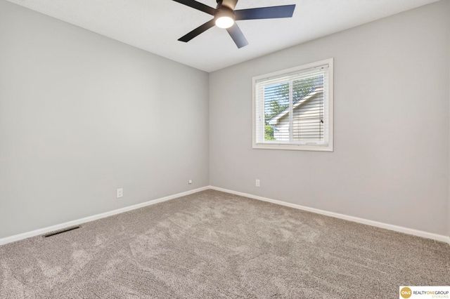 16915 Patterson Drive, Omaha, NE 68135