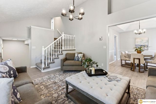 16915 Patterson Drive, Omaha, NE 68135