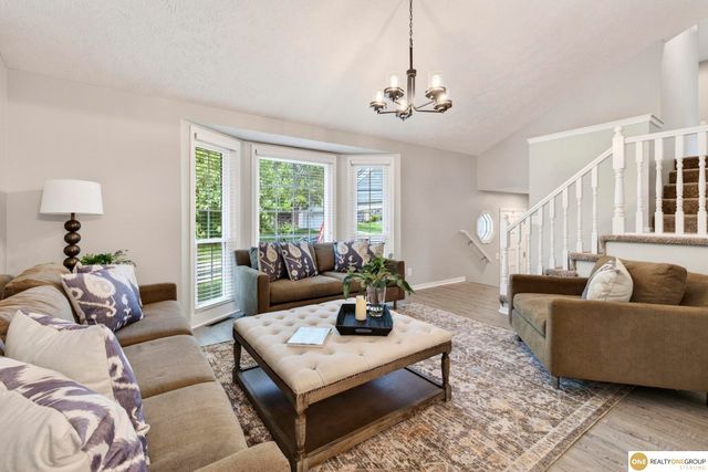 16915 Patterson Drive, Omaha, NE 68135