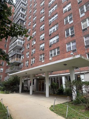 138-10 Franklin Avenue 6K, Flushing, NY 11355