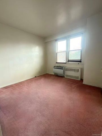 138-10 Franklin Avenue 6K, Flushing, NY 11355