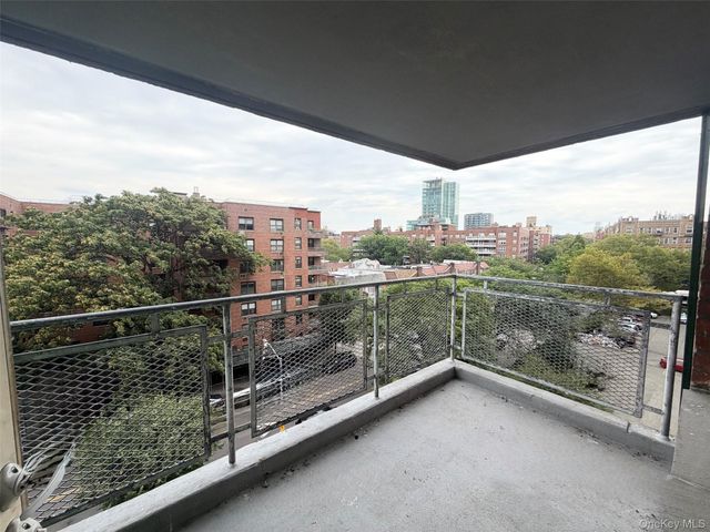 138-10 Franklin Avenue 6K, Flushing, NY 11355