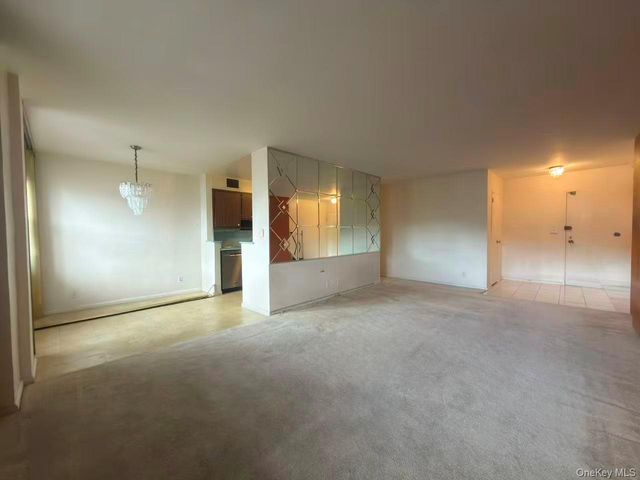 138-10 Franklin Avenue 6K, Flushing, NY 11355