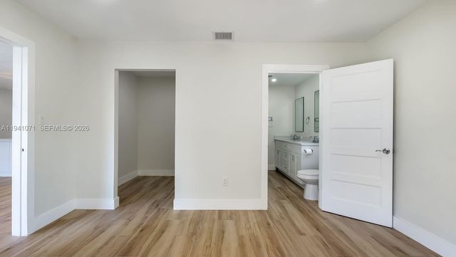 5713 NE 17th Ter, Fort Lauderdale, FL 33334